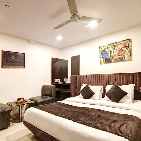 Hotel Wk Comfort - Near White Clove Yeni Delhi Dış mekan fotoğraf