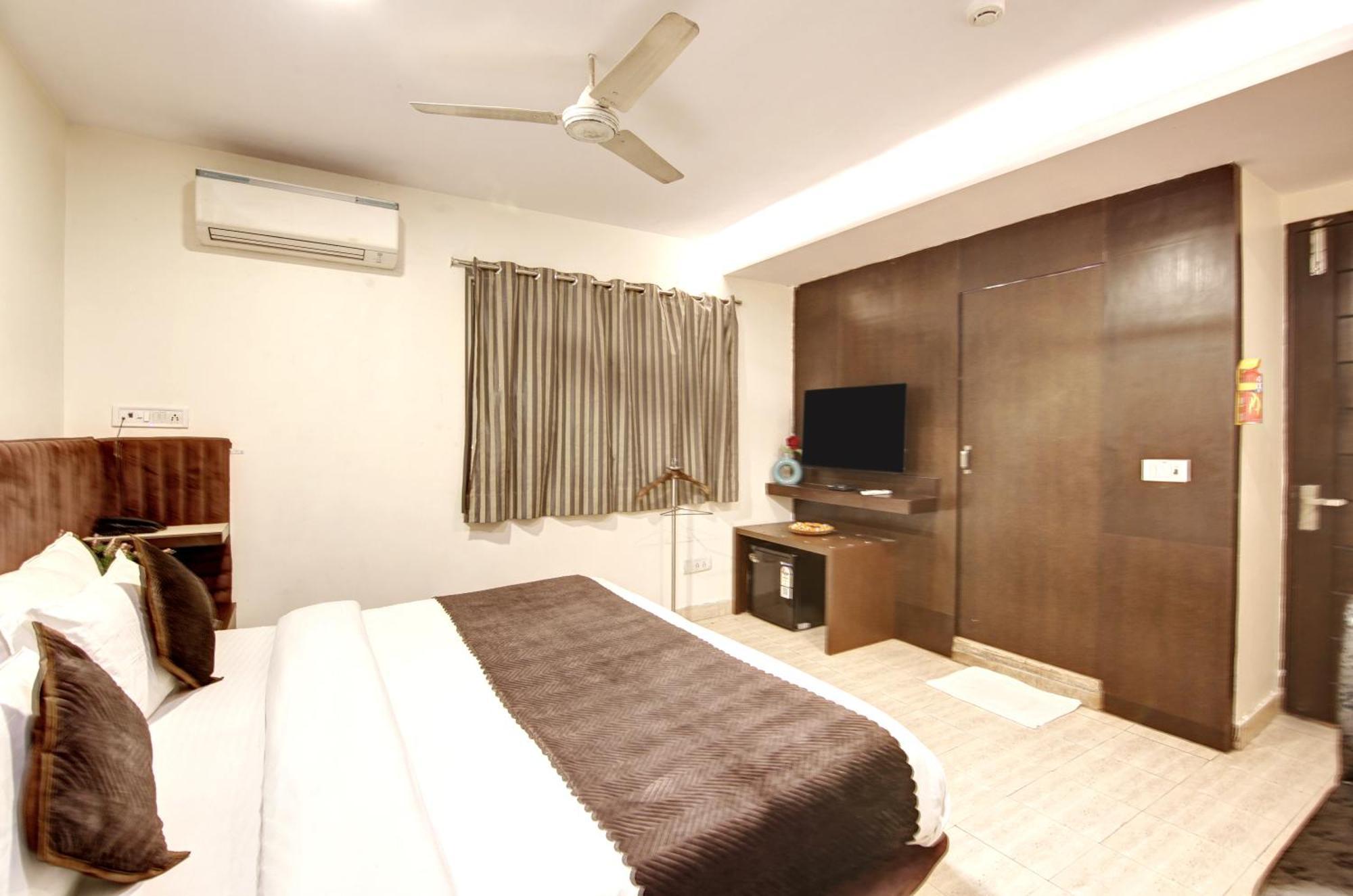 Hotel Wk Comfort - Near White Clove Yeni Delhi Dış mekan fotoğraf