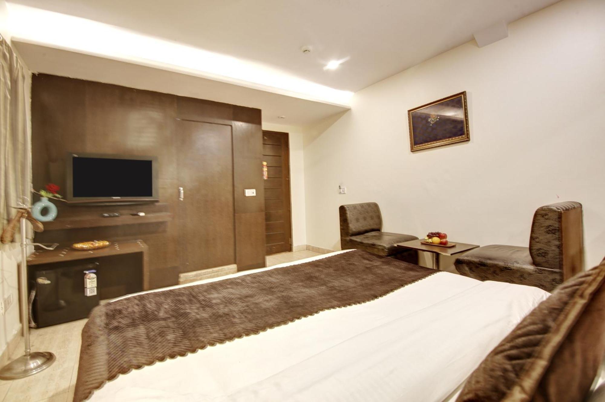 Hotel Wk Comfort - Near White Clove Yeni Delhi Dış mekan fotoğraf