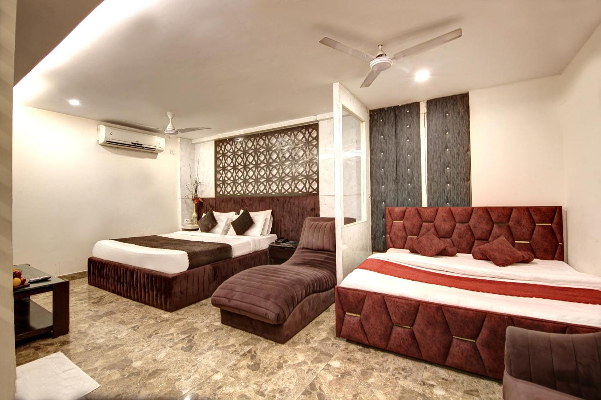 Hotel Wk Comfort - Near White Clove Yeni Delhi Dış mekan fotoğraf