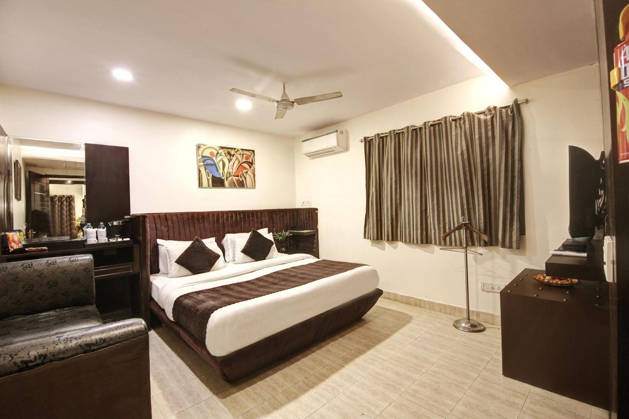 Hotel Wk Comfort - Near White Clove Yeni Delhi Dış mekan fotoğraf