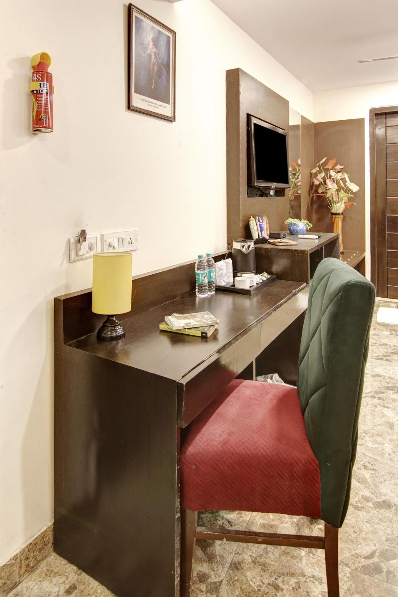 Hotel Wk Comfort - Near White Clove Yeni Delhi Dış mekan fotoğraf