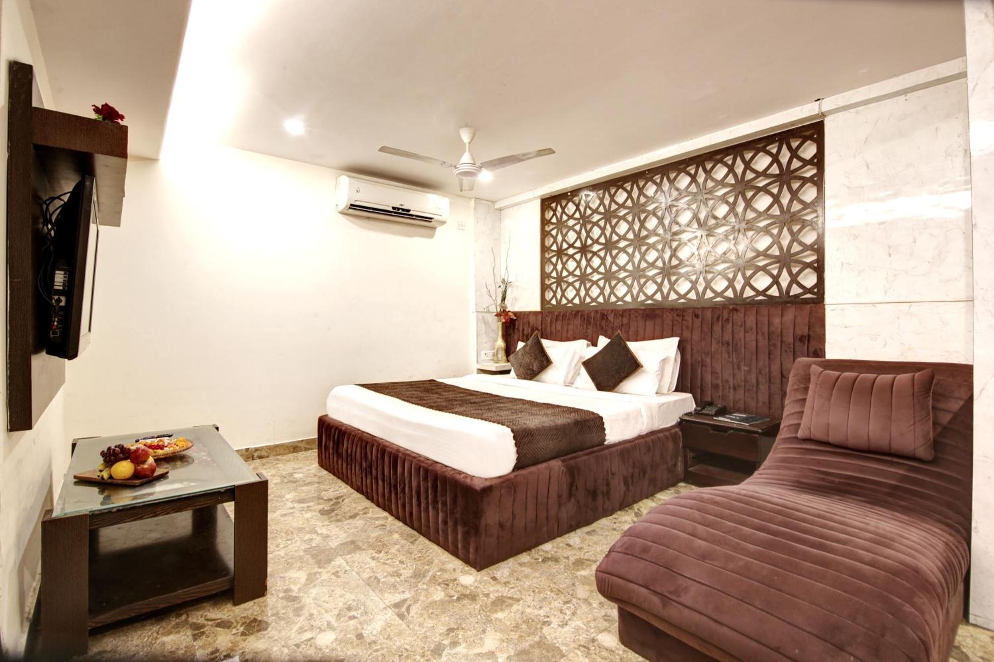 Hotel Wk Comfort - Near White Clove Yeni Delhi Dış mekan fotoğraf