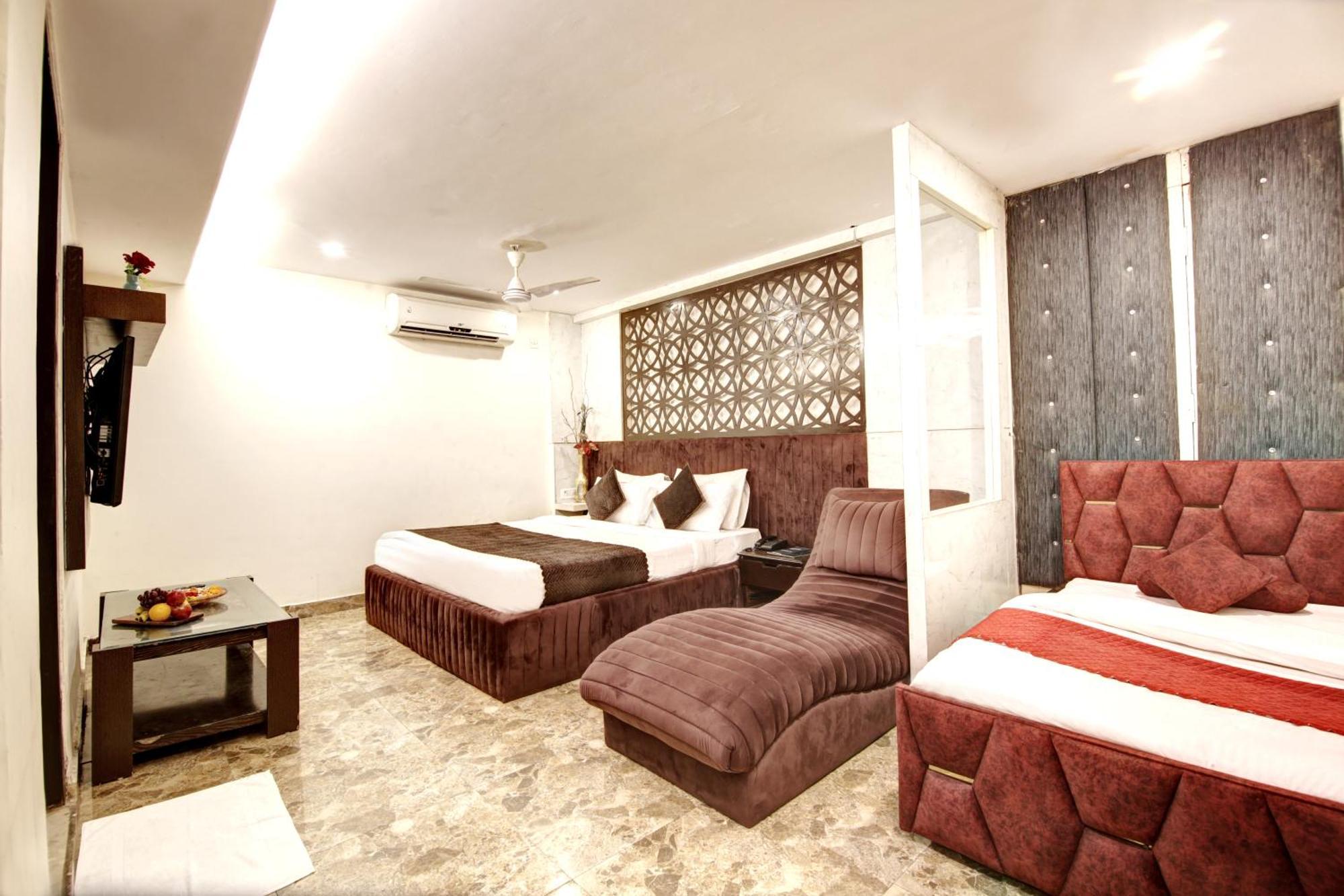 Hotel Wk Comfort - Near White Clove Yeni Delhi Dış mekan fotoğraf
