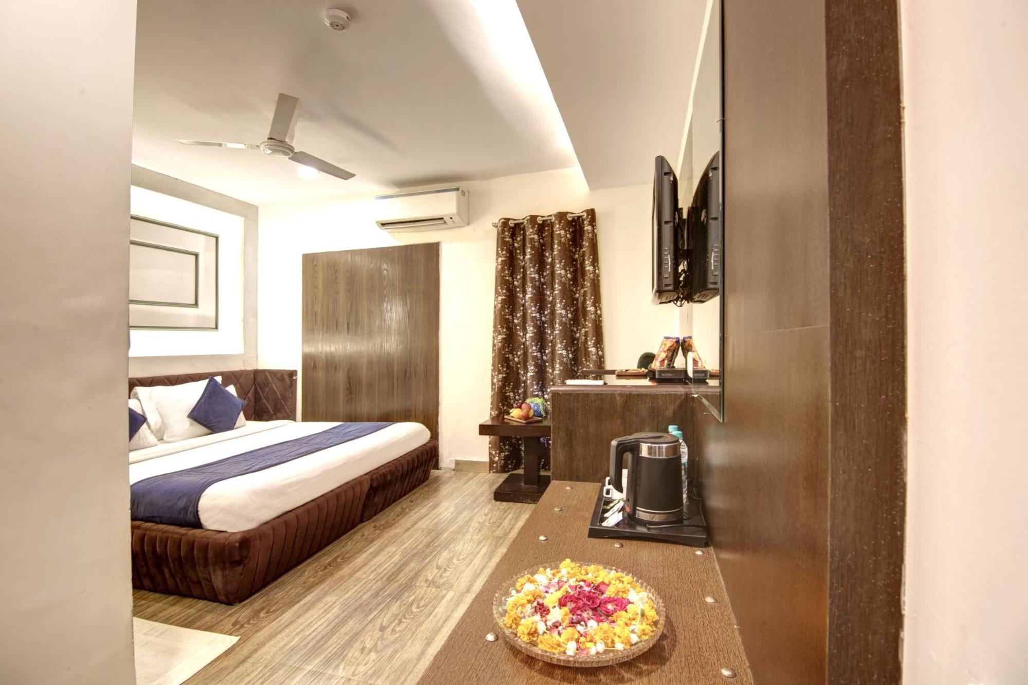 Hotel Wk Comfort - Near White Clove Yeni Delhi Dış mekan fotoğraf
