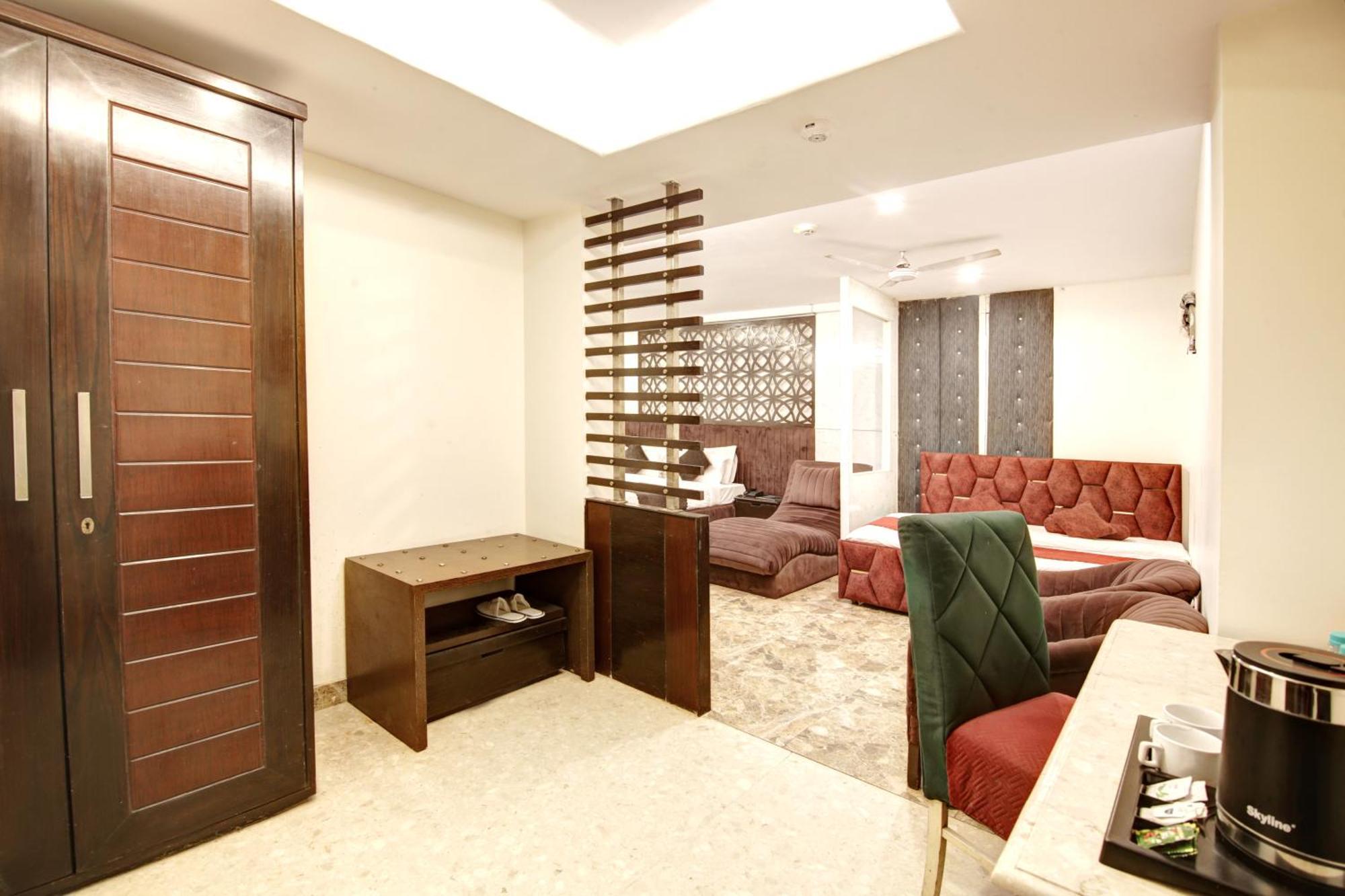 Hotel Wk Comfort - Near White Clove Yeni Delhi Dış mekan fotoğraf