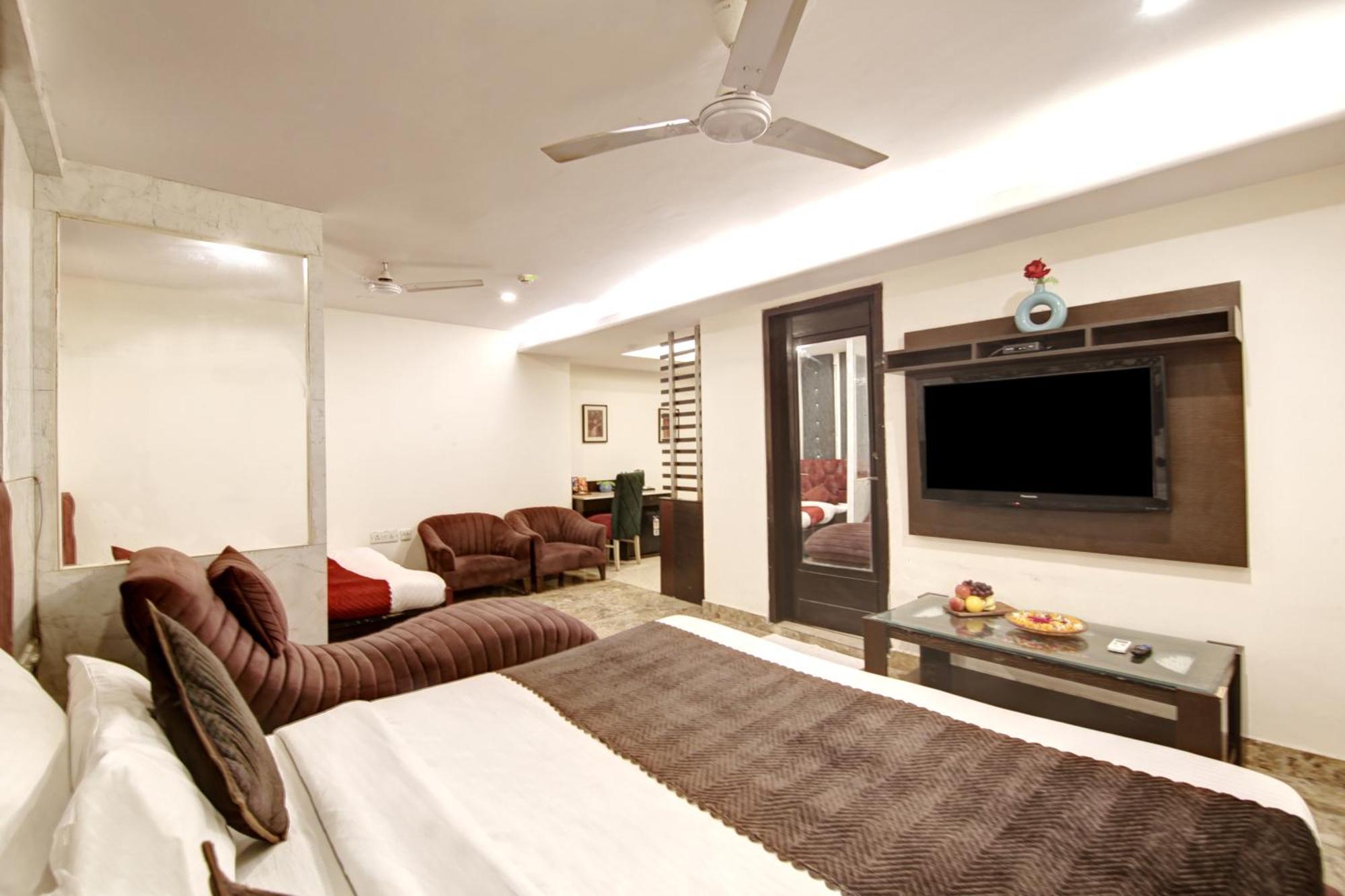 Hotel Wk Comfort - Near White Clove Yeni Delhi Dış mekan fotoğraf