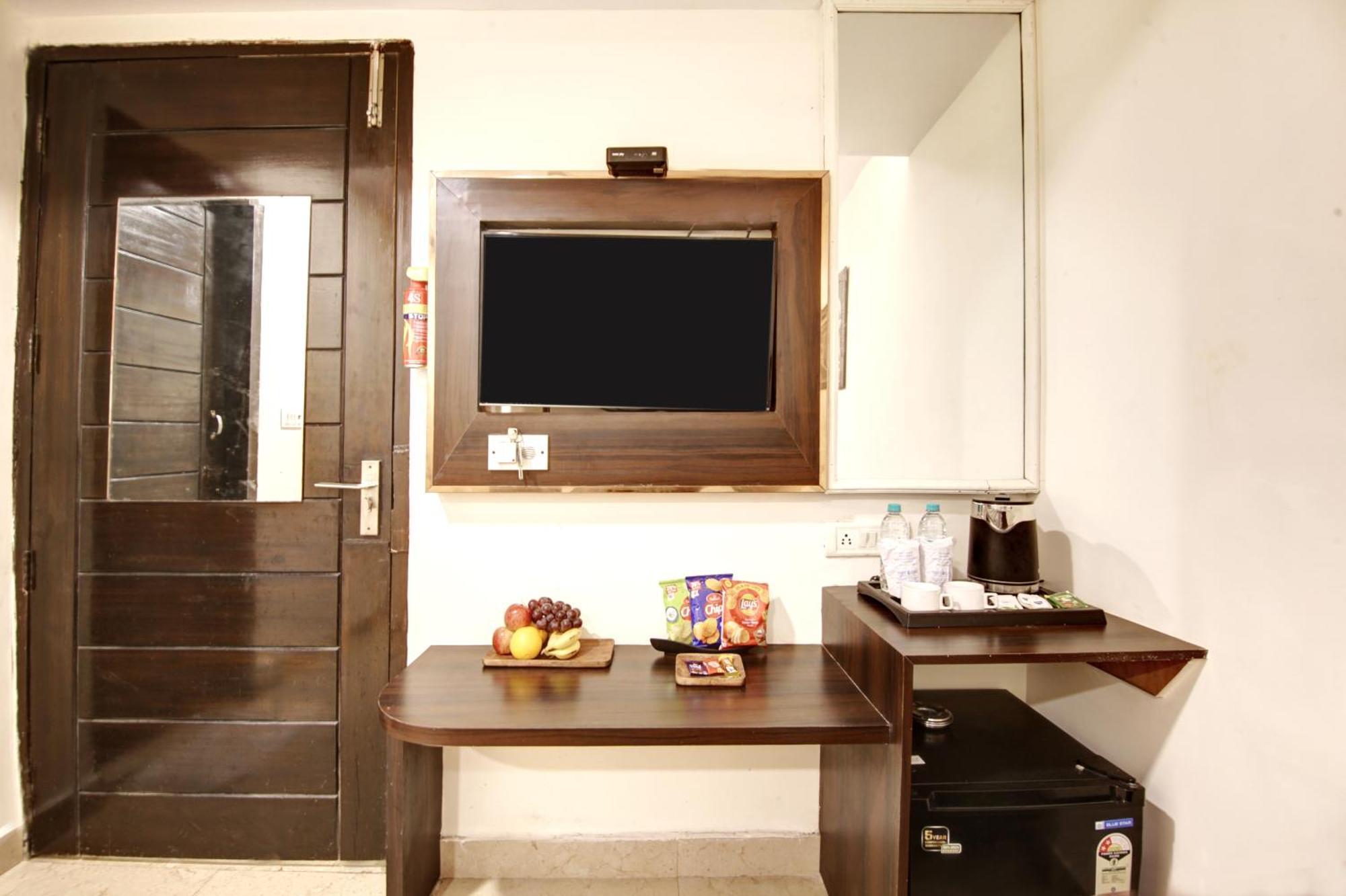 Hotel Wk Comfort - Near White Clove Yeni Delhi Dış mekan fotoğraf