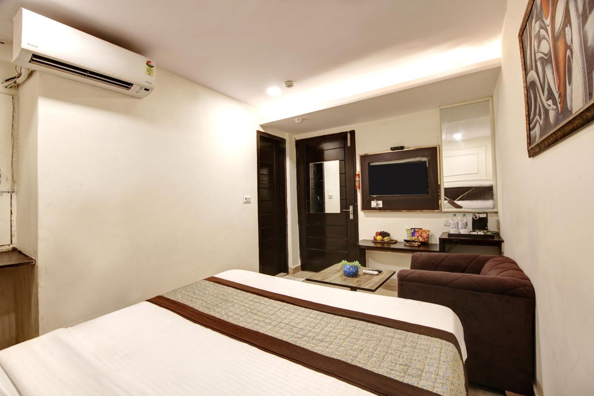 Hotel Wk Comfort - Near White Clove Yeni Delhi Dış mekan fotoğraf