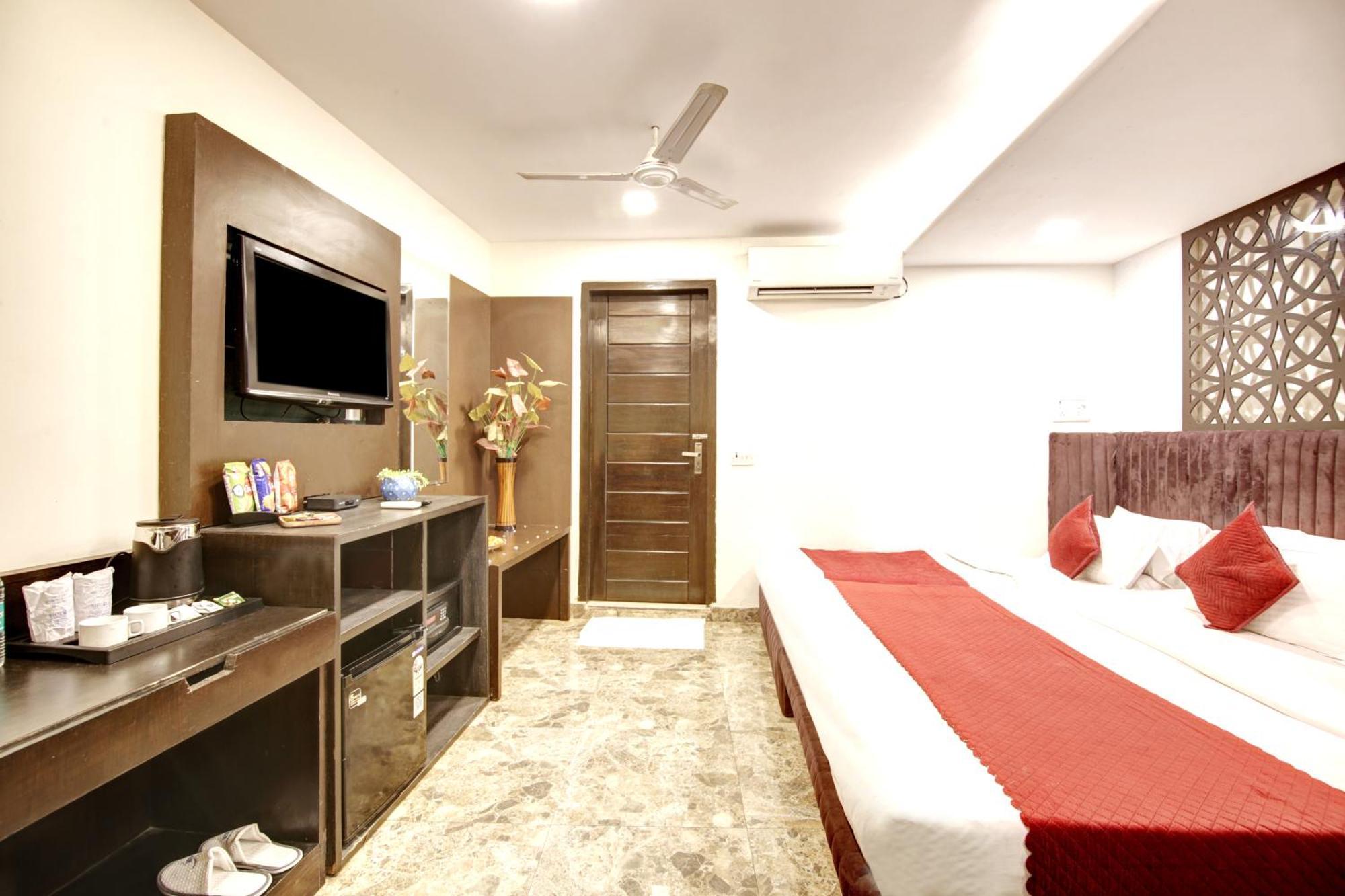 Hotel Wk Comfort - Near White Clove Yeni Delhi Dış mekan fotoğraf